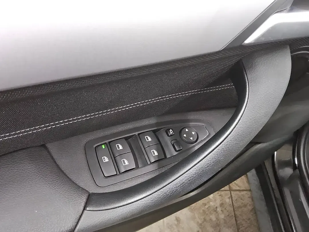 BMW X1 - Thumbnail 8