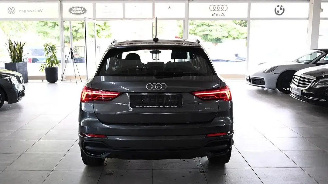 Audi Q3 - Thumbnail 5