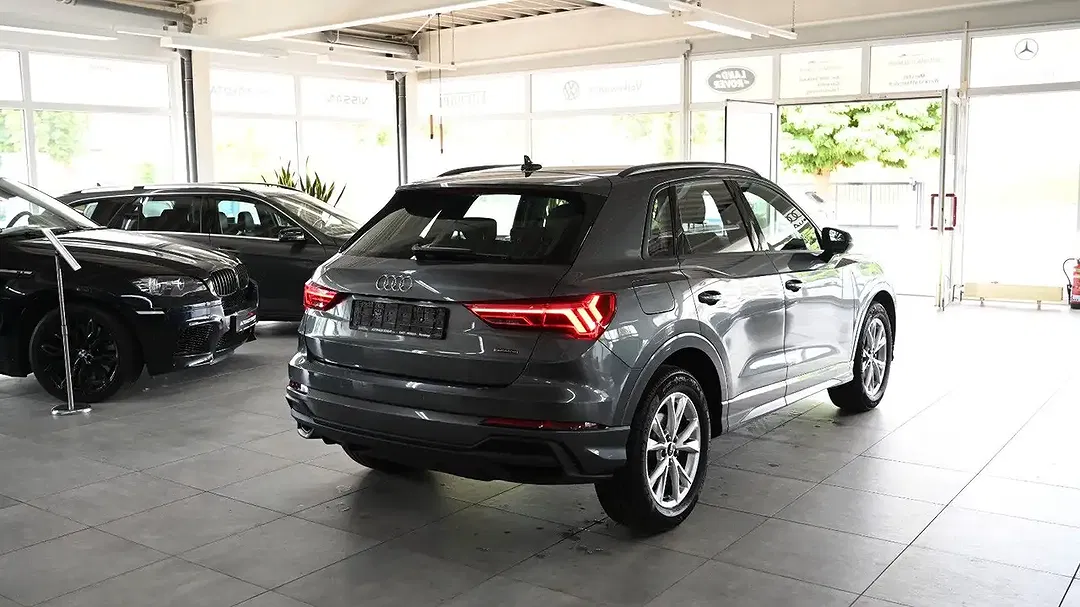 Audi Q3 - Thumbnail 6
