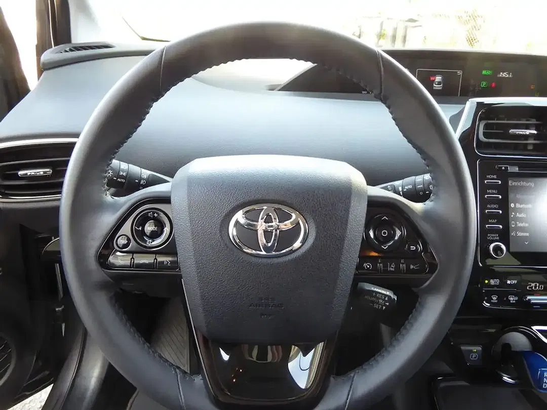 Toyota Prius - Thumbnail 12