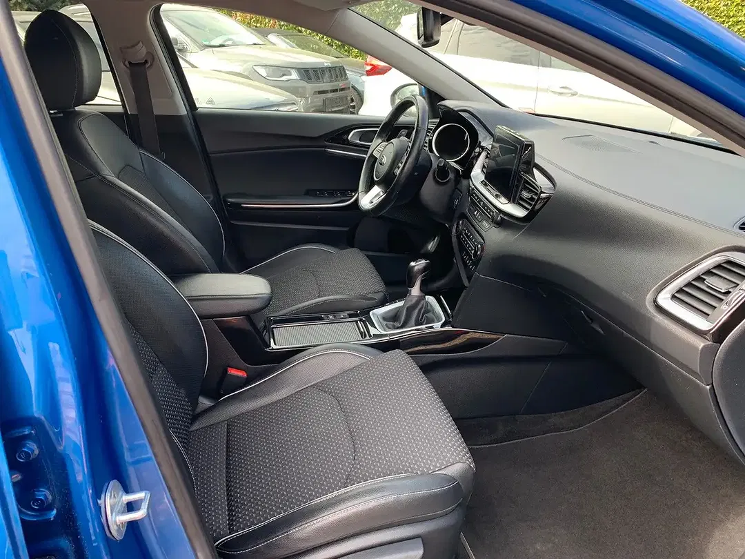Kia Ceed / cee'd - Thumbnail 8