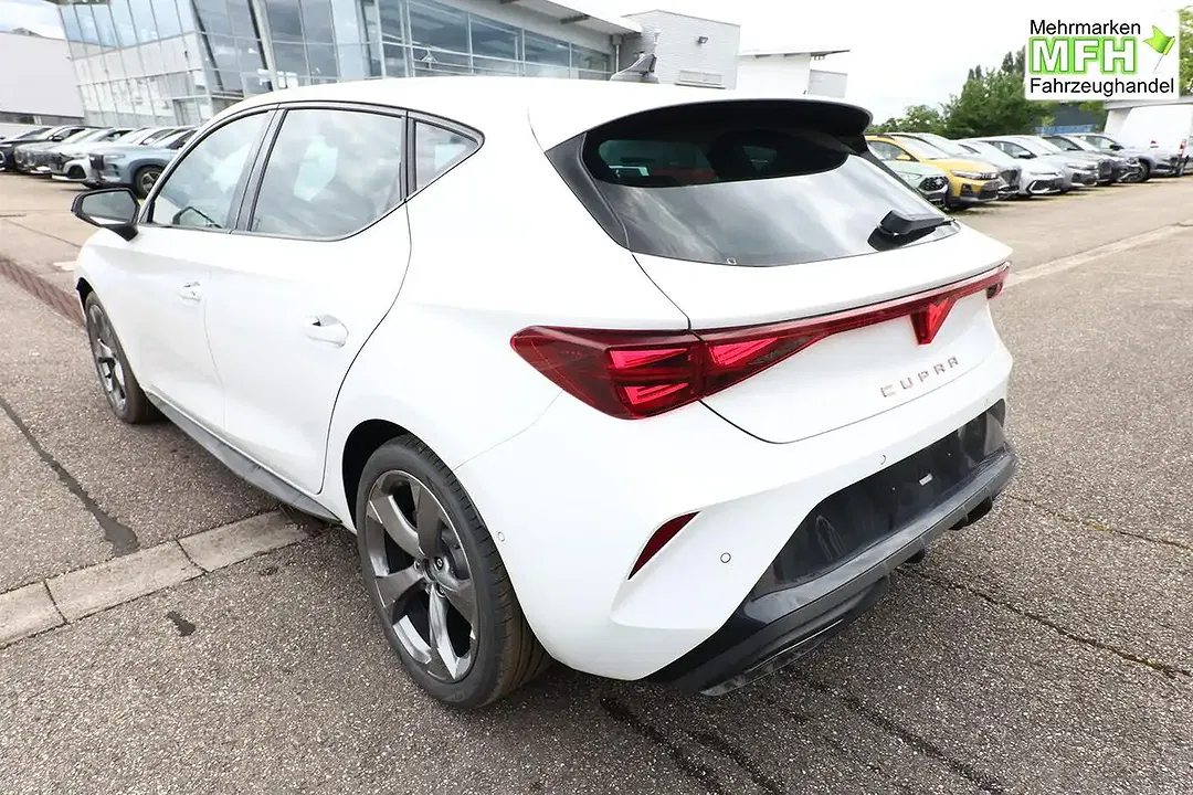 CUPRA Leon - Thumbnail 3