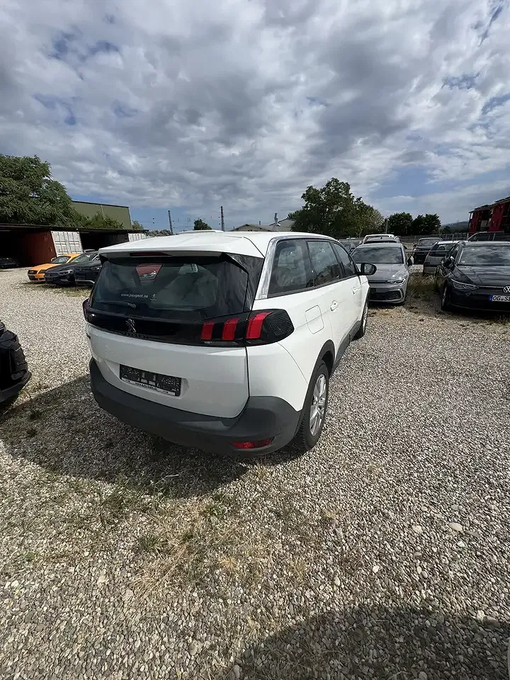 Peugeot 5008 - Thumbnail 4