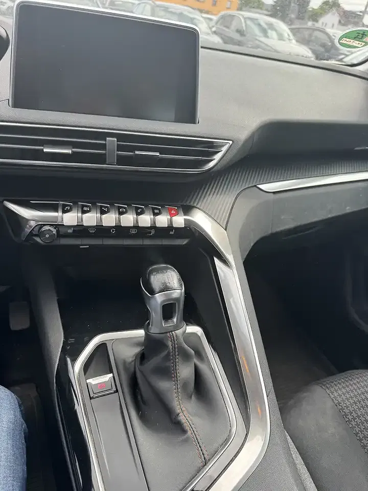 Peugeot 5008 - Thumbnail 6