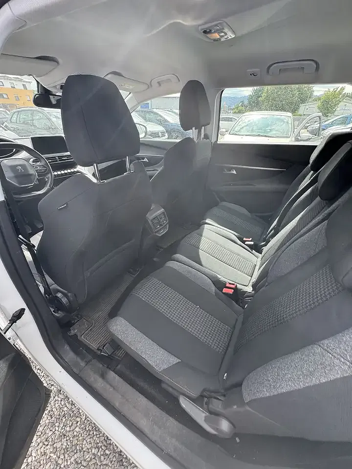Peugeot 5008 - Thumbnail 7