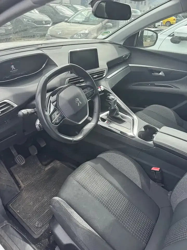 Peugeot 5008 - Thumbnail 9