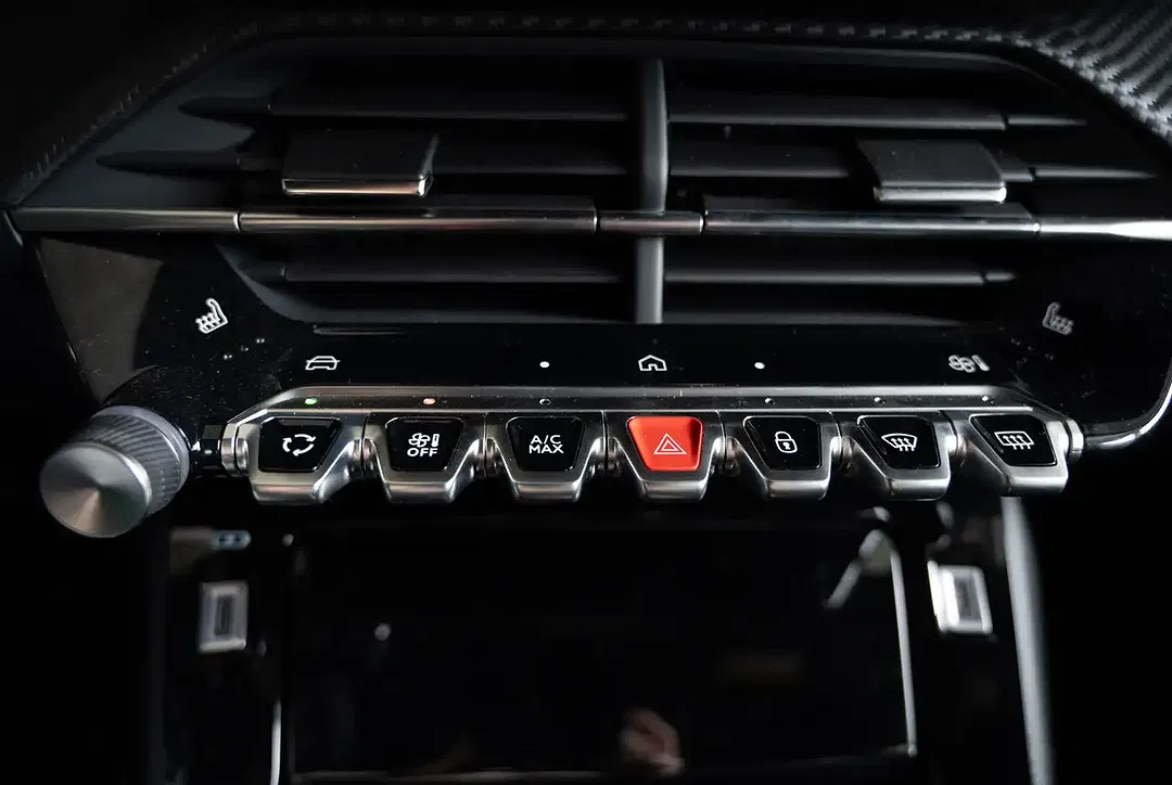Peugeot 2008 - Thumbnail 9