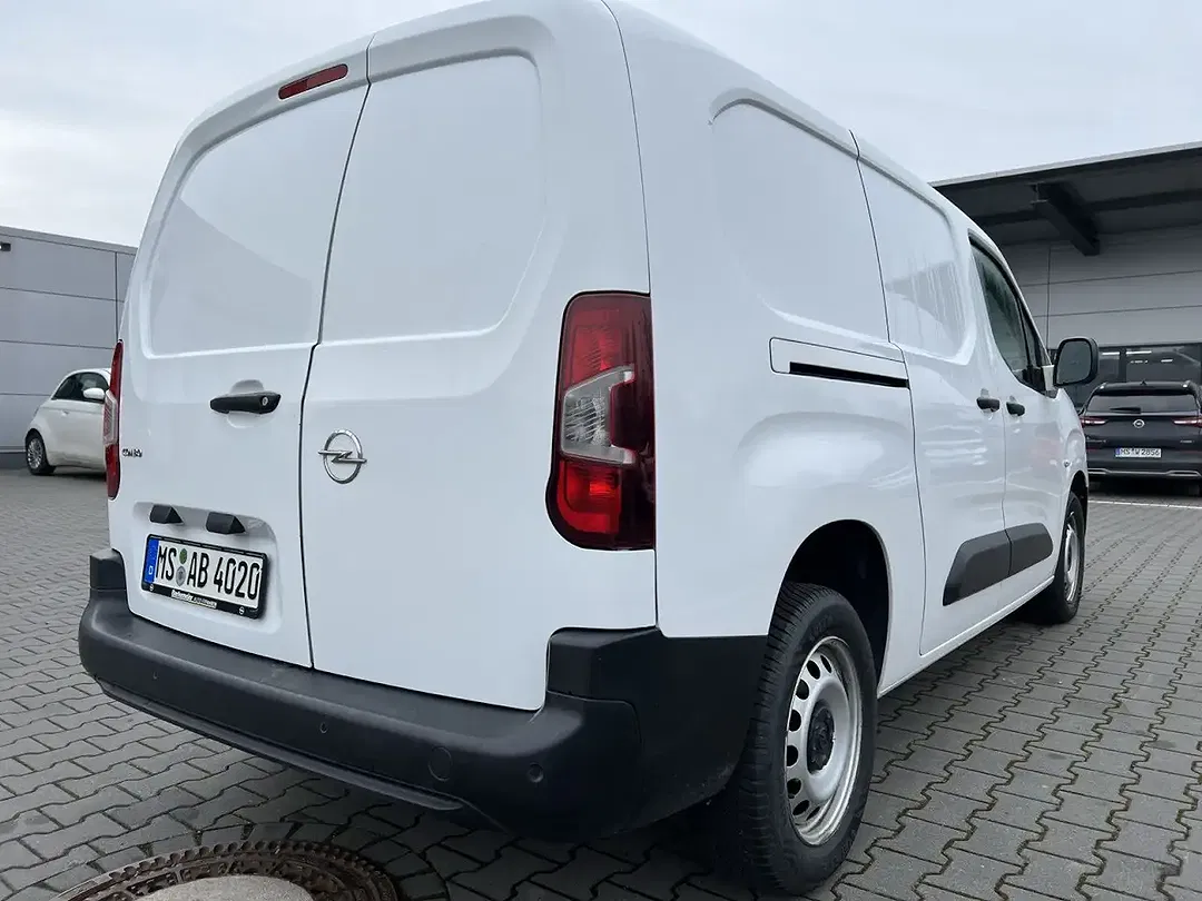 Opel Combo - Thumbnail 3