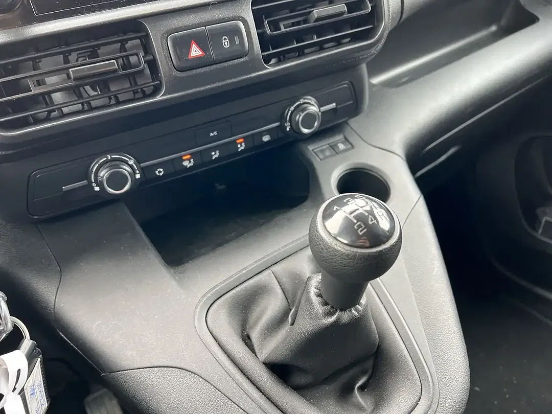 Opel Combo - Thumbnail 9