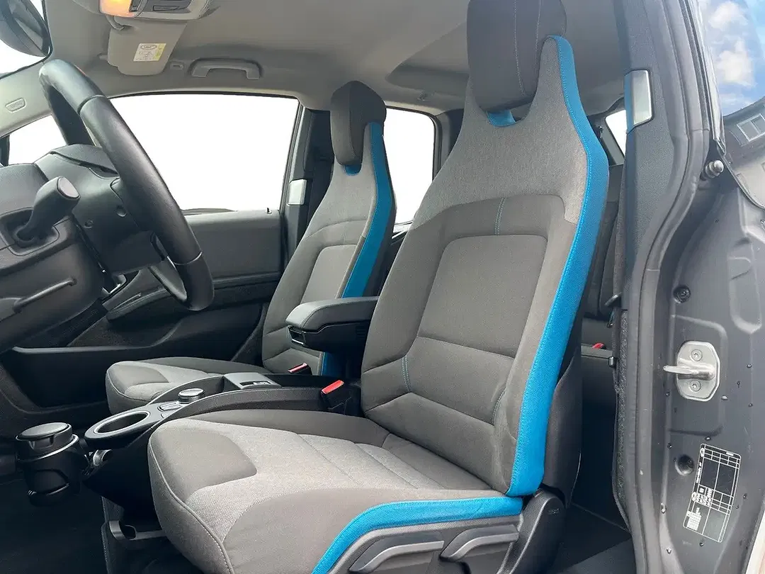 BMW i3 - Thumbnail 11