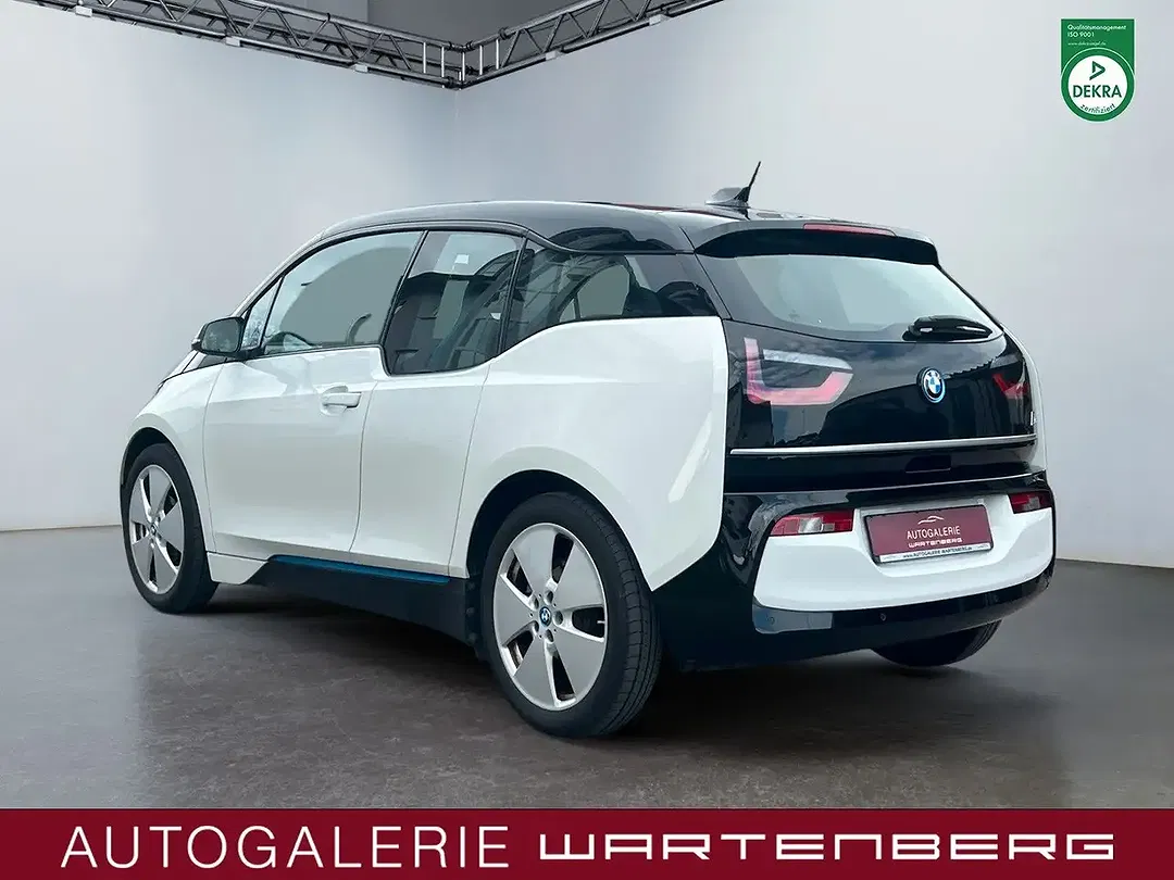 BMW i3 - Thumbnail 3