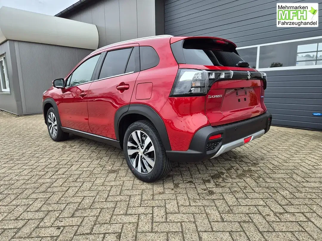 Suzuki S-Cross - Thumbnail 3
