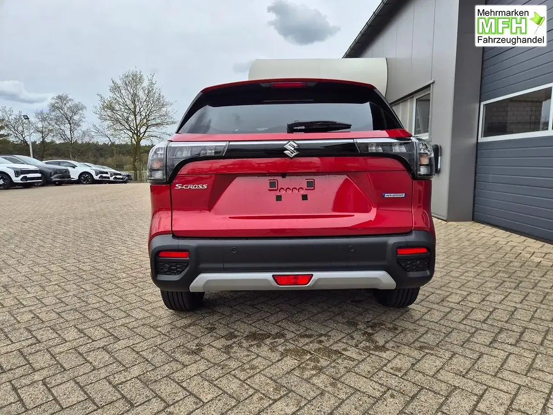 Suzuki S-Cross - Thumbnail 4