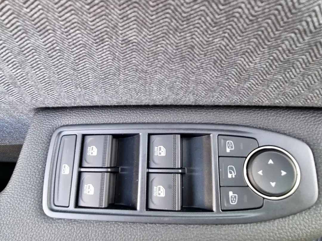 Renault Clio - Thumbnail 11