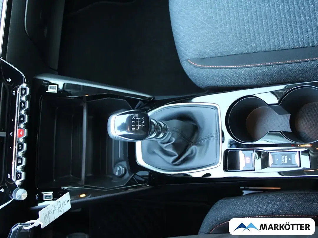 Peugeot 208 - Thumbnail 11