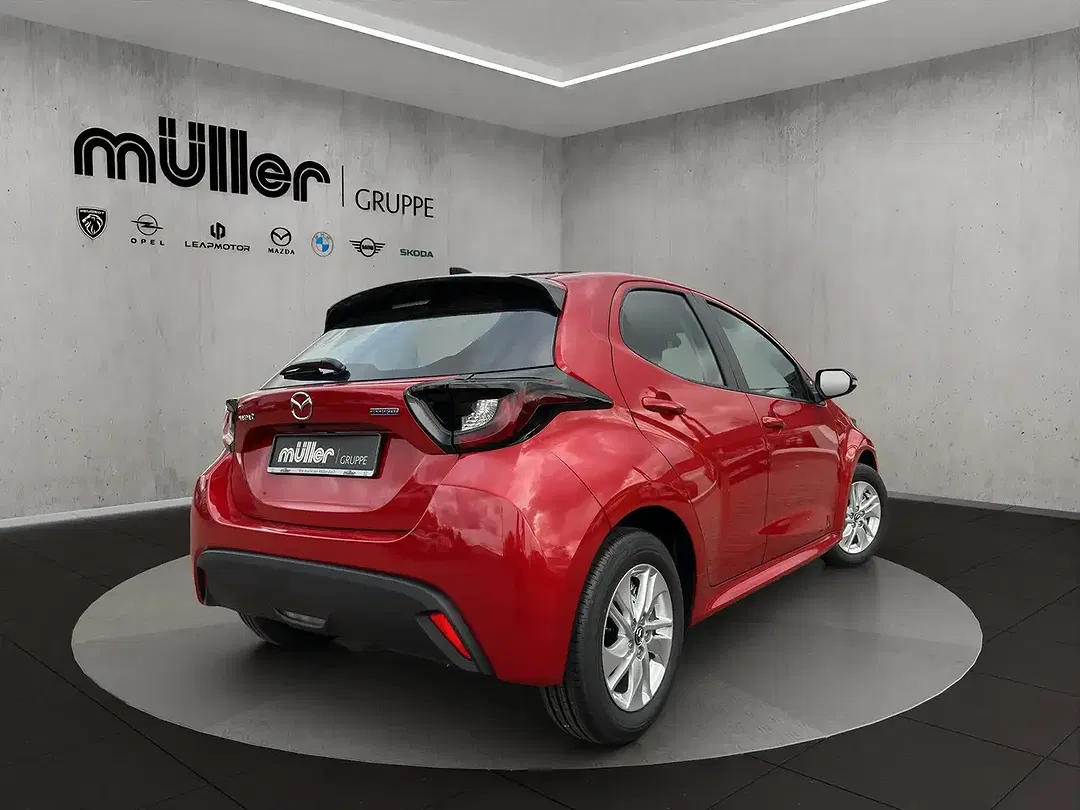 Mazda 2 - Thumbnail 2