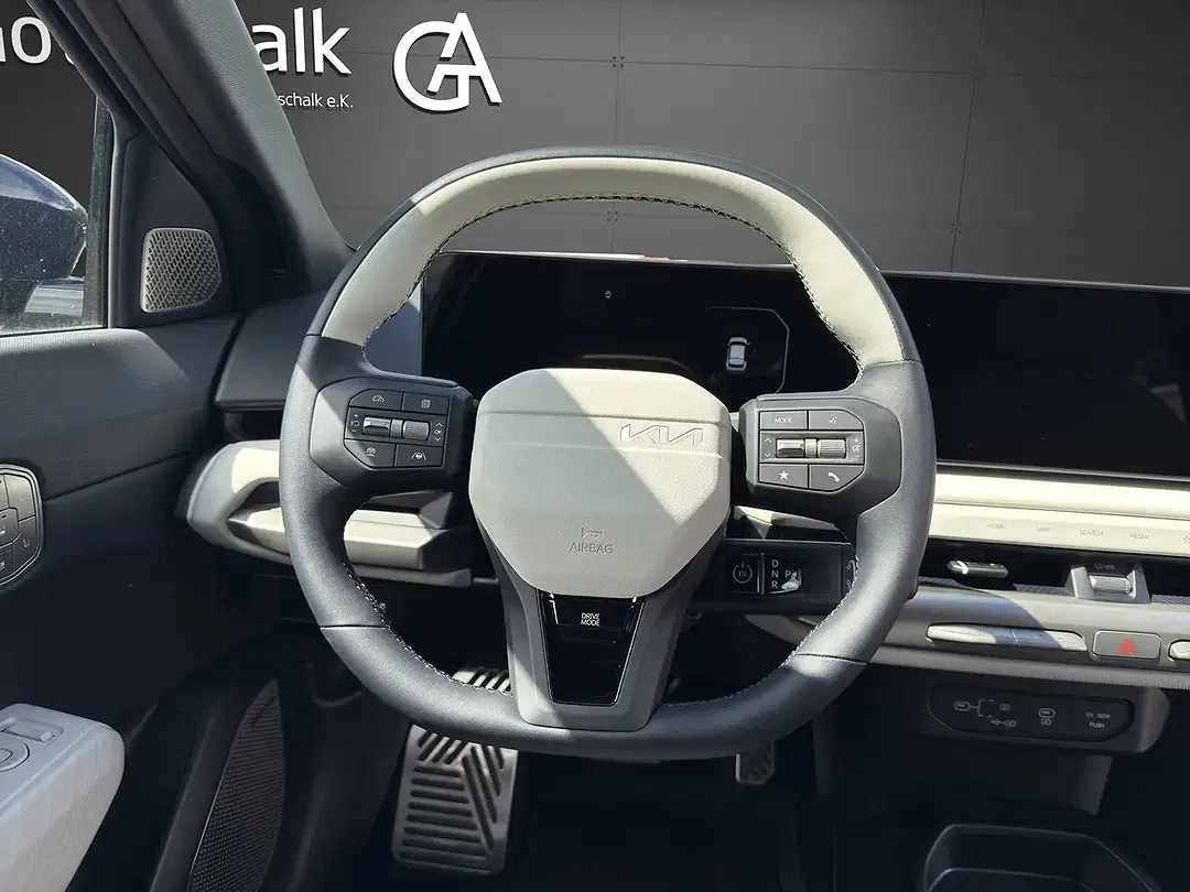 Kia EV4 - Thumbnail 10