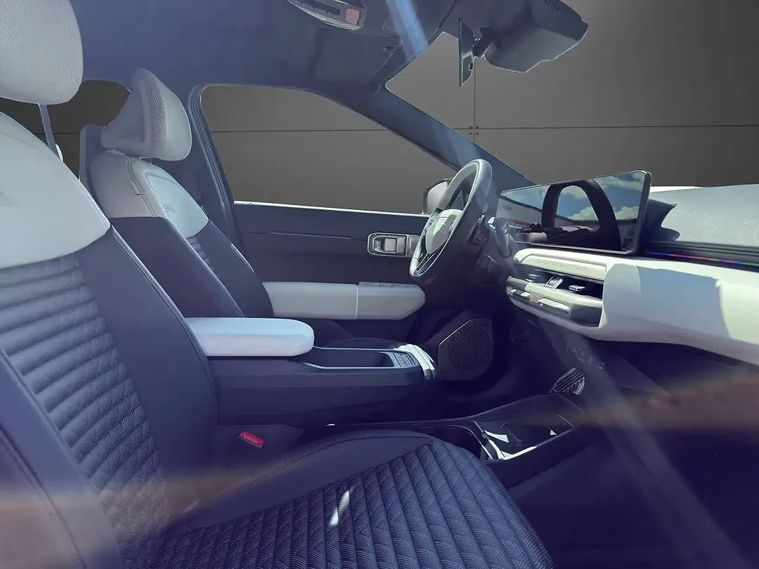 Kia EV4 - Thumbnail 8