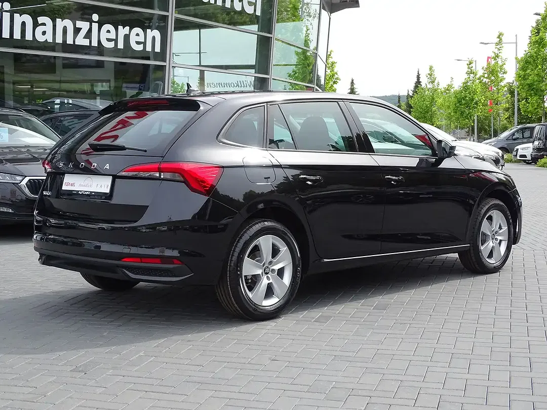 Skoda Scala - Thumbnail 4