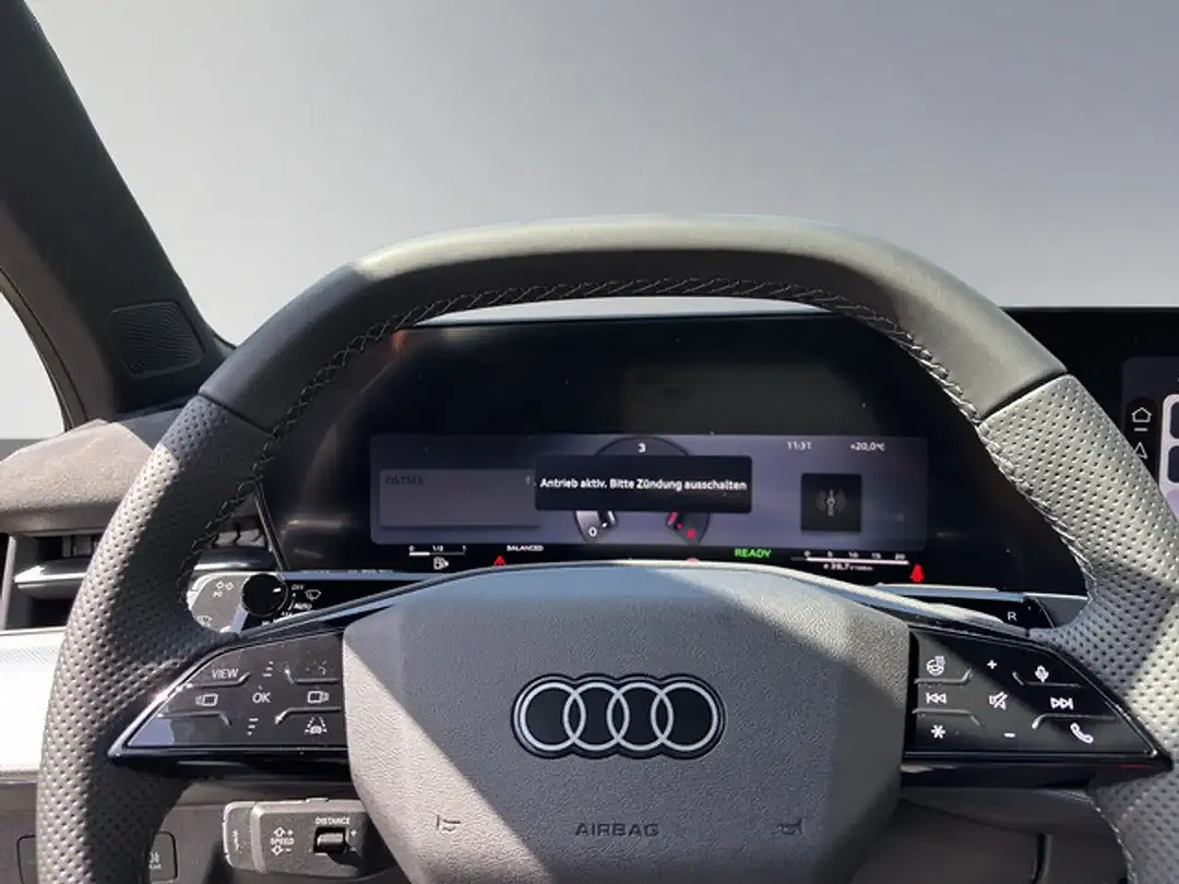 Audi Q3 - Thumbnail 13
