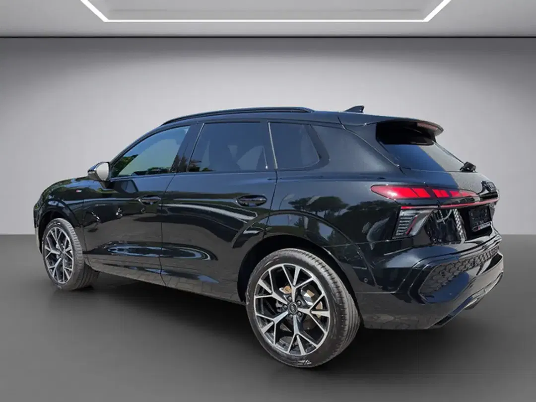 Audi Q3 - Thumbnail 4
