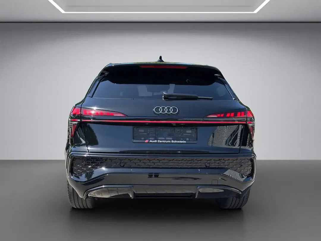 Audi Q3 - Thumbnail 5