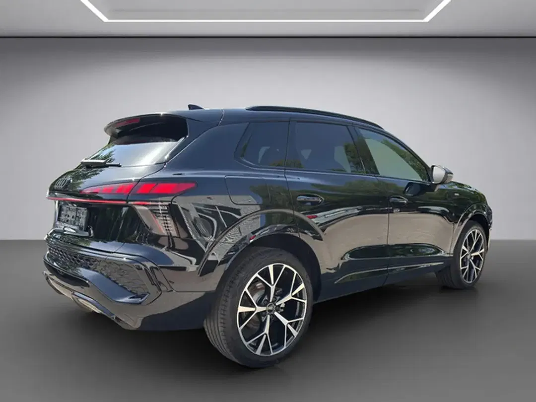 Audi Q3 - Thumbnail 6