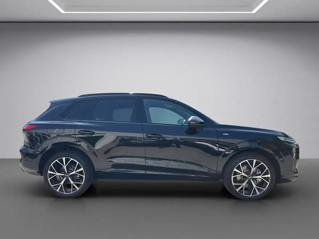 Audi Q3 - Thumbnail 7
