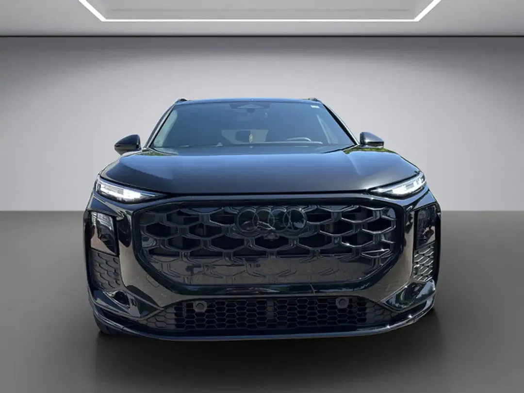 Audi Q3 - Thumbnail 9