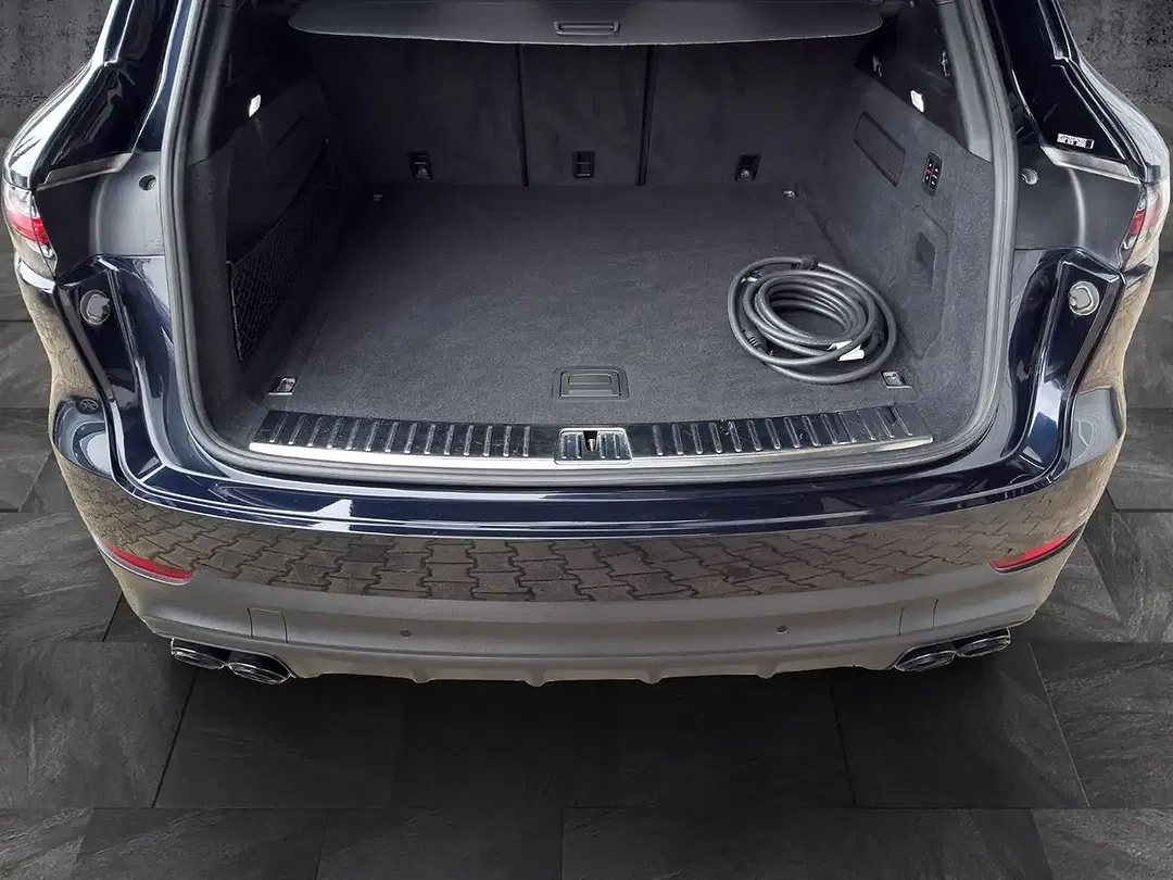 Porsche Cayenne - Thumbnail 7