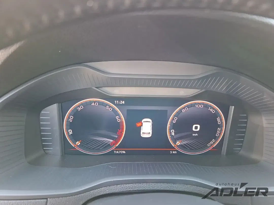 Skoda Karoq - Thumbnail 15