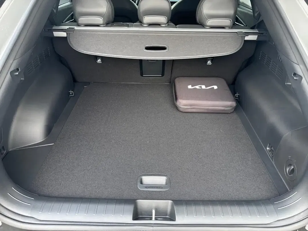 Kia EV6 - Thumbnail 12