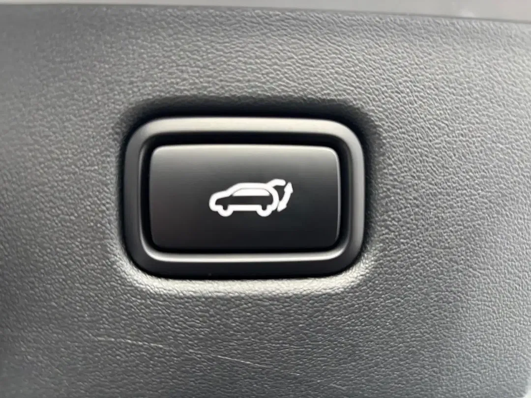 Kia EV6 - Thumbnail 13