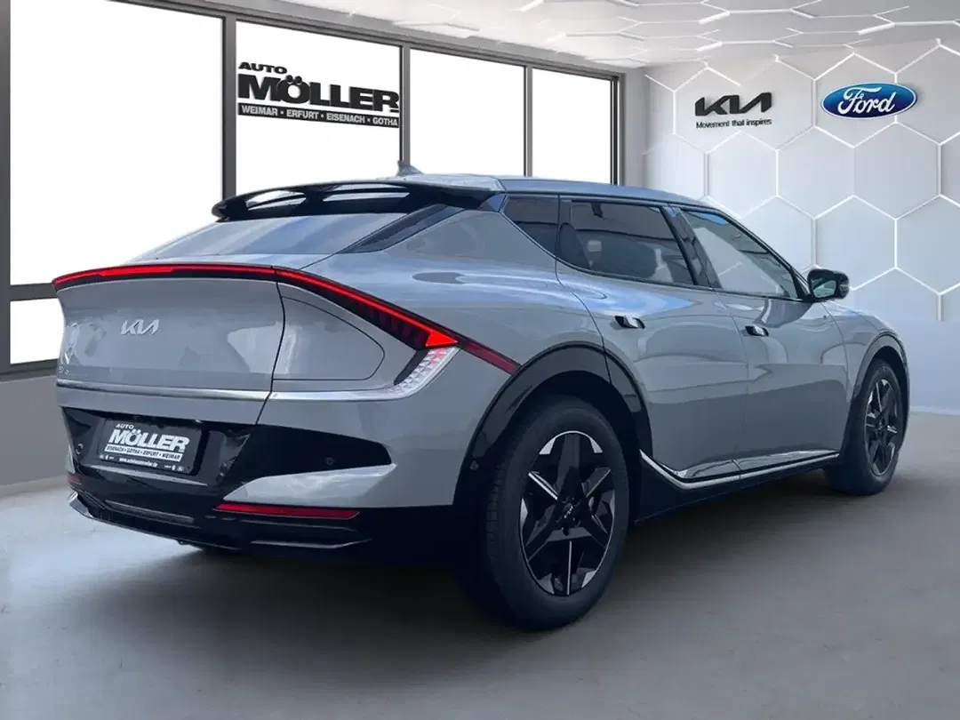 Kia EV6 - Thumbnail 3