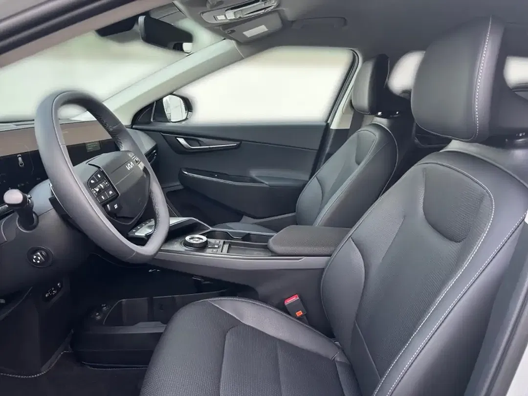 Kia EV6 - Thumbnail 7