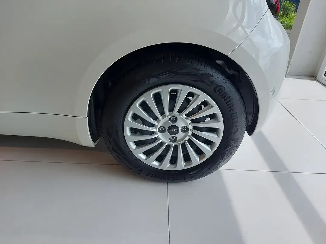 Fiat 500 - Thumbnail 9