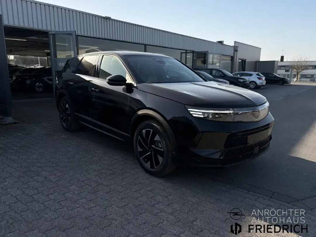 Opel Grandland - Thumbnail 3