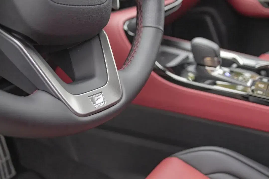Lexus NX 450h+ - Thumbnail 7