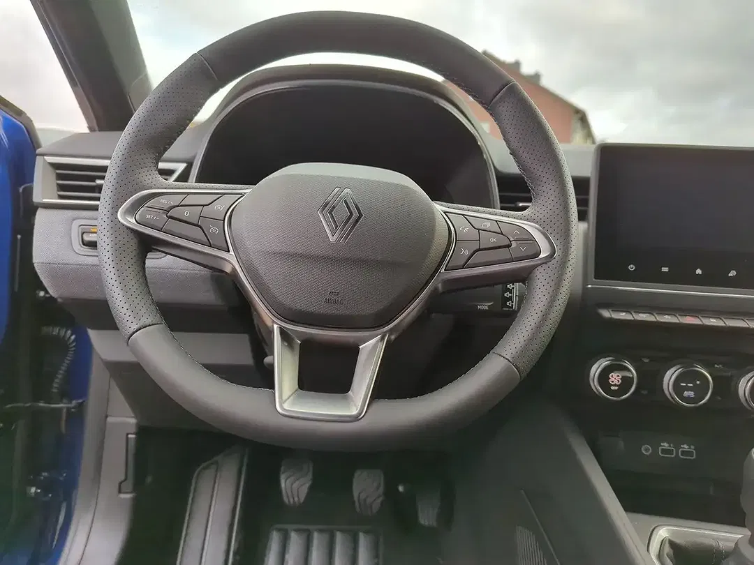 Renault Clio - Thumbnail 13