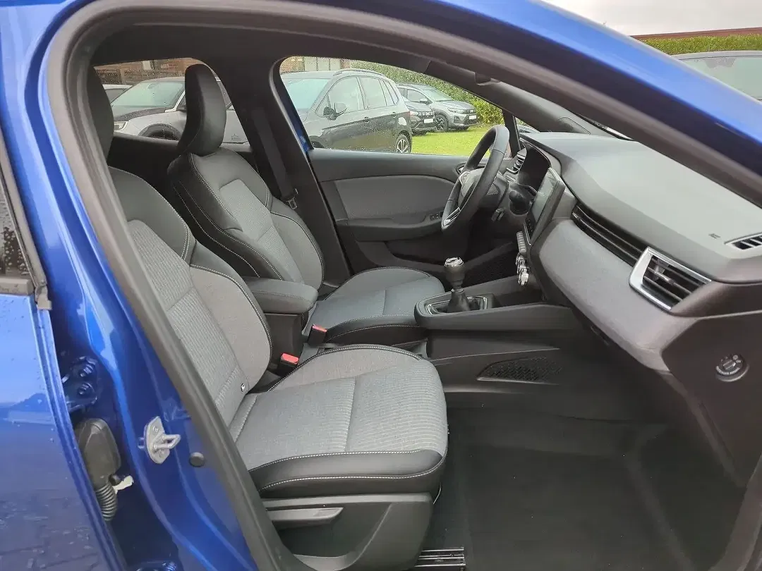 Renault Clio - Thumbnail 9