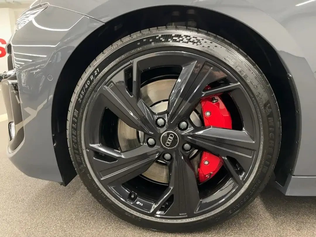 Audi S6 e-tron - Thumbnail 10