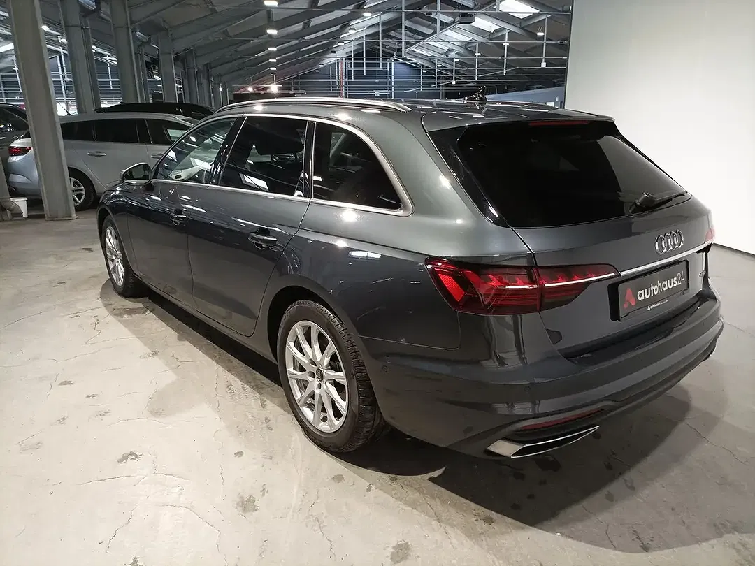 Audi A4 - Thumbnail 4