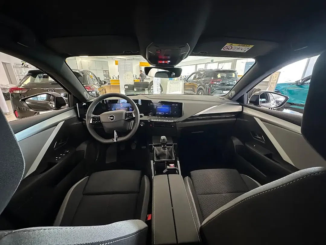 Opel Astra - Thumbnail 11
