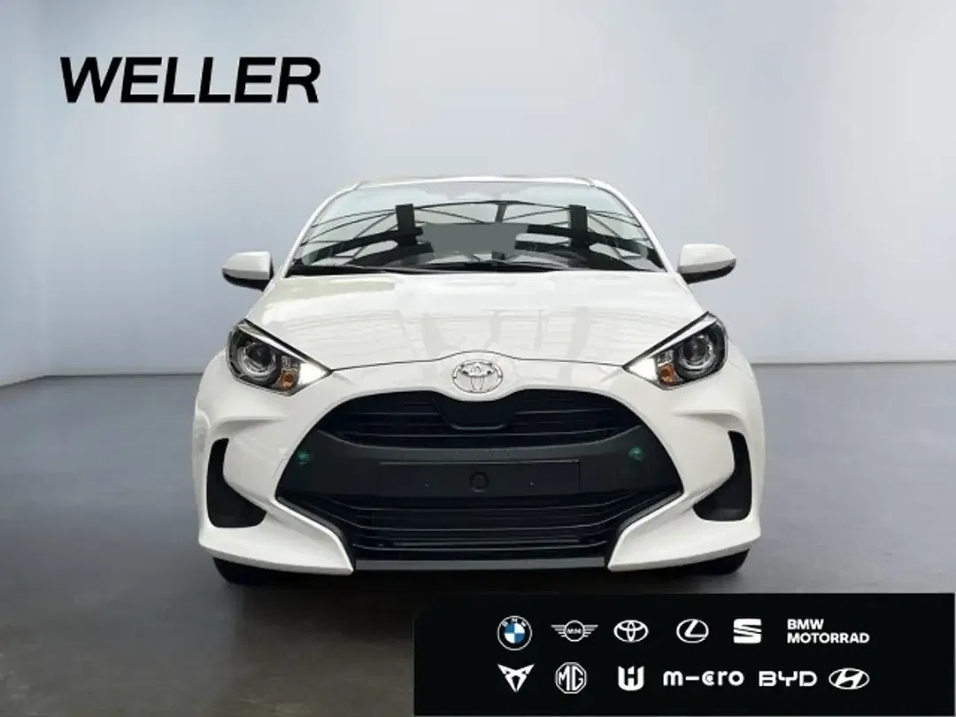 Toyota Yaris - Thumbnail 2