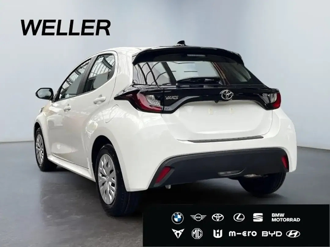 Toyota Yaris - Thumbnail 6