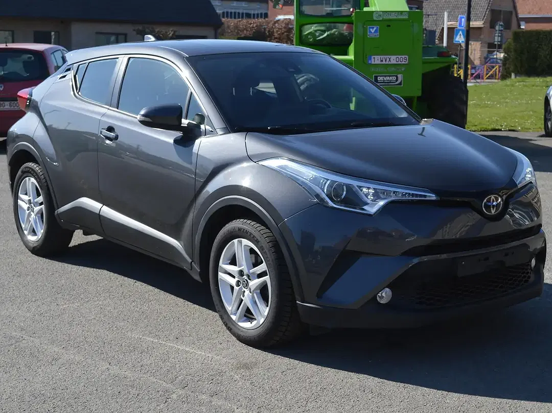 Toyota C-HR - Thumbnail 2