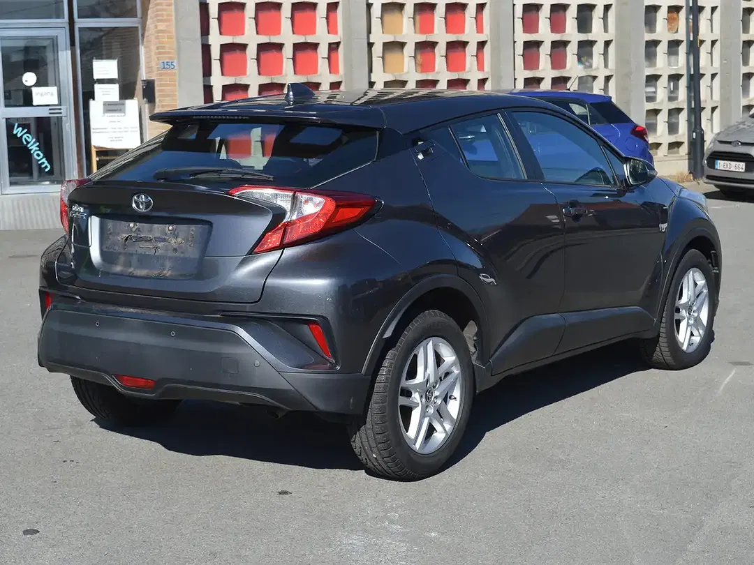 Toyota C-HR - Thumbnail 3