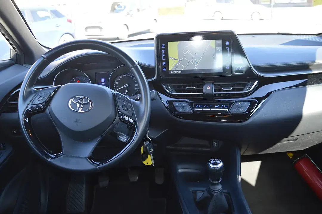 Toyota C-HR - Thumbnail 7