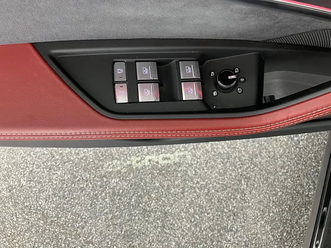 Audi SQ8 - Thumbnail 13
