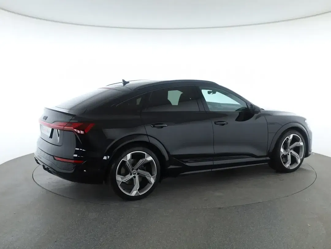 Audi SQ8 - Thumbnail 5